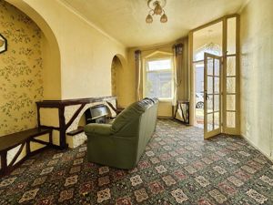 Lounge- click for photo gallery